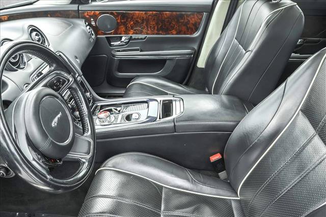 Used 2011 Jaguar XJ L RWD image 11
