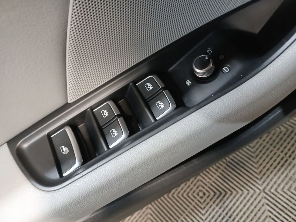 Used 2018 Audi A3 2.0T Premium image 15