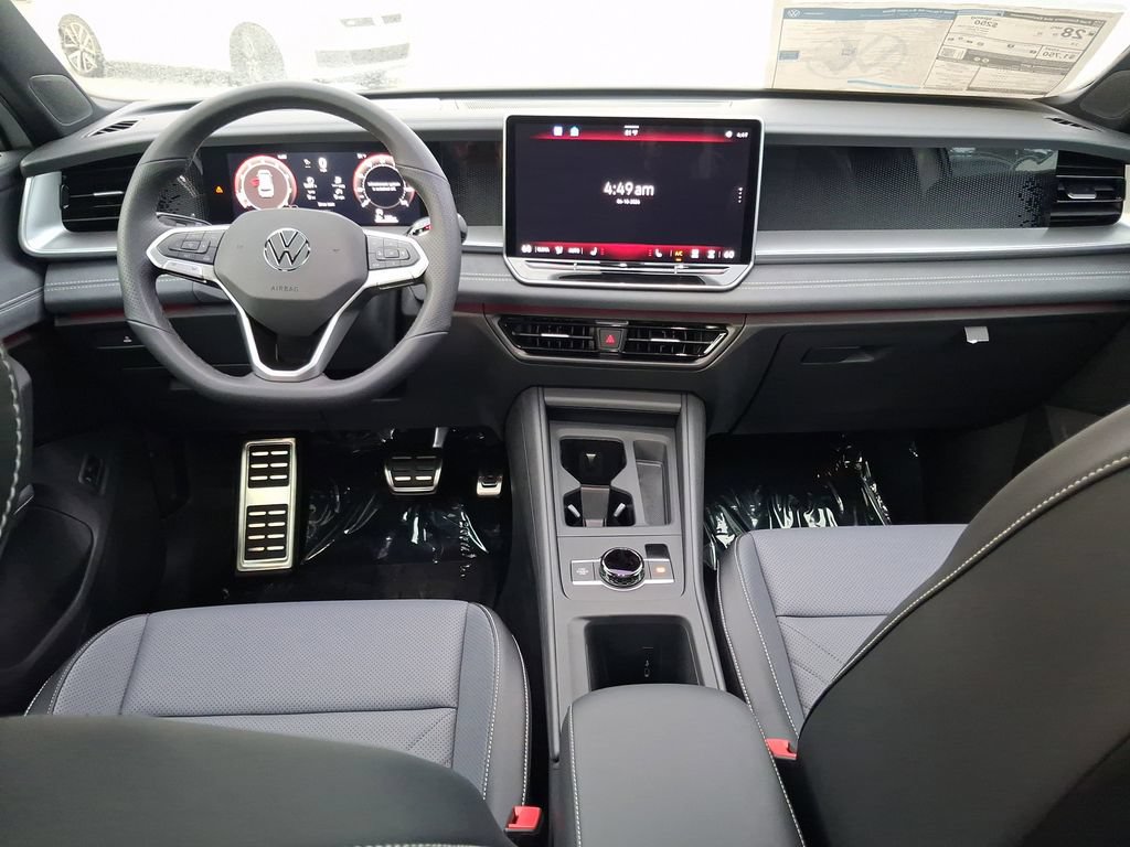 New 2026 Volkswagen Tiguan SE R-Line FWD image 6