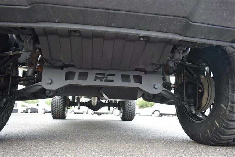 Used 2024 GMC Sierra 3500 Denali Ultimate image 9