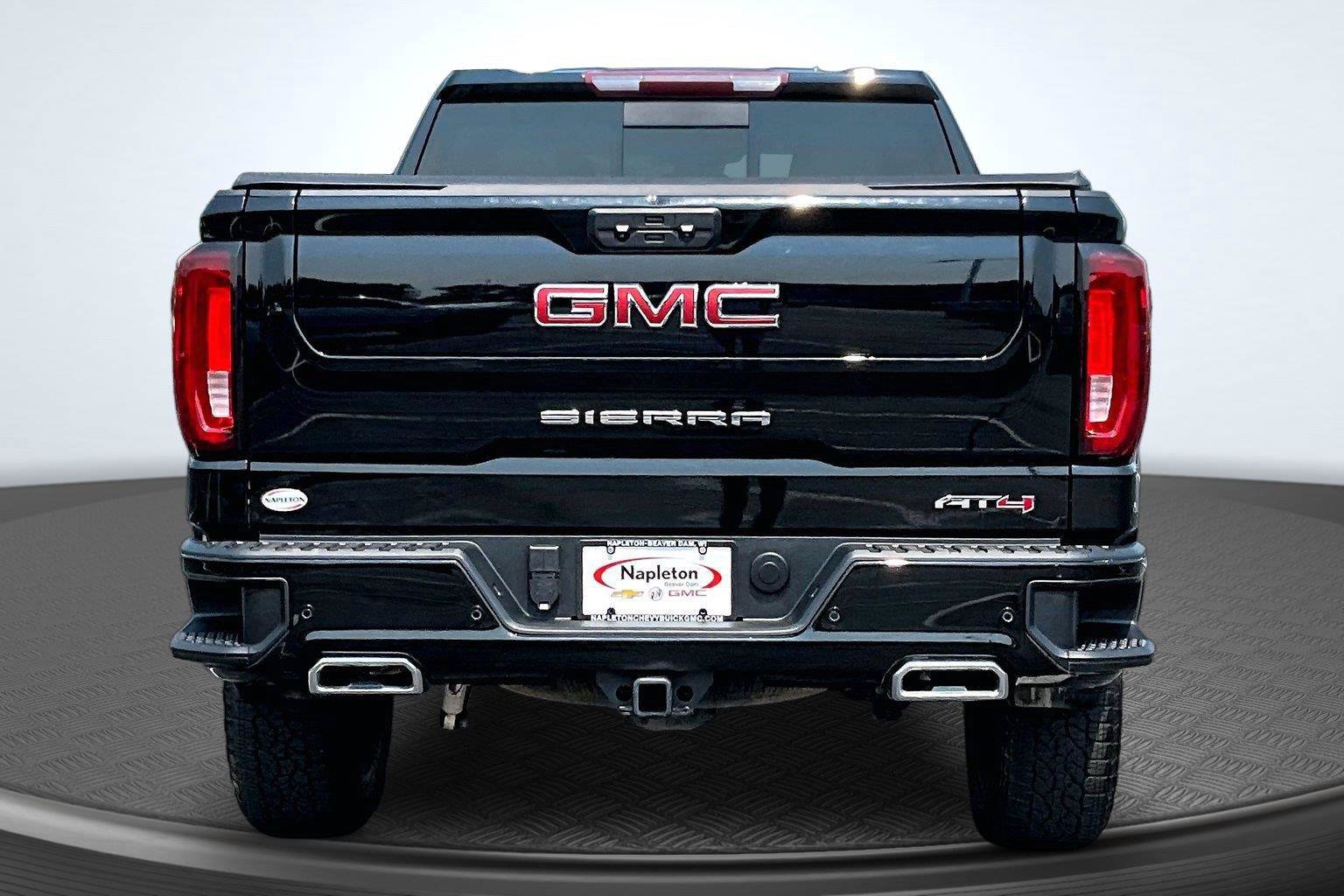 Used 2024 GMC Sierra 1500 AT4 w/ AT4 Preferred Package AWD/4WD image 4
