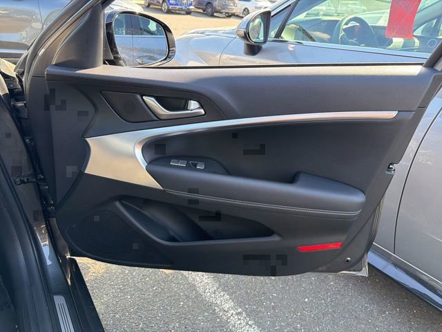 Used 2022 Genesis G70 2.0T AWD/4WD image 10