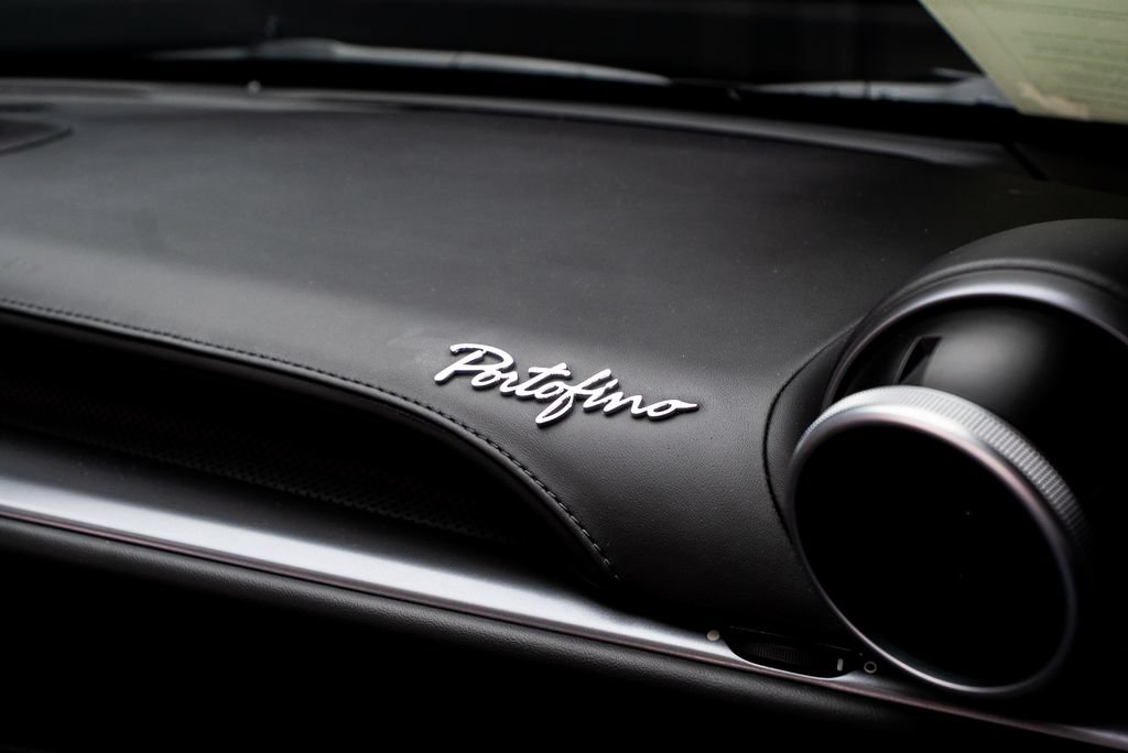 Used 2019 Ferrari Portofino RWD image 28
