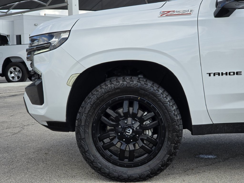 Used 2022 Chevrolet Tahoe Z71 w/ Luxury Package AWD/4WD image 9