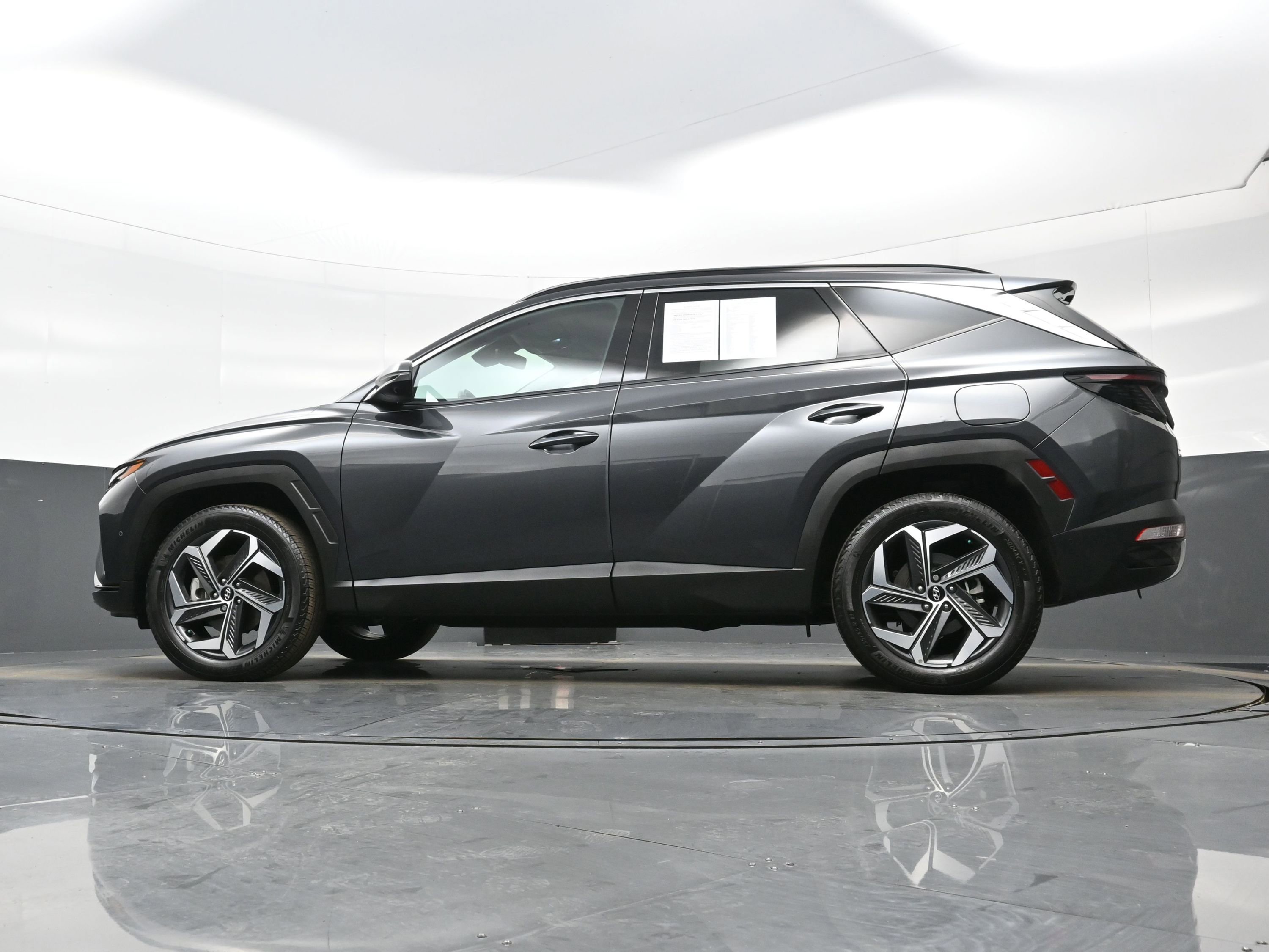 Used 2023 Hyundai Tucson Limited image 29