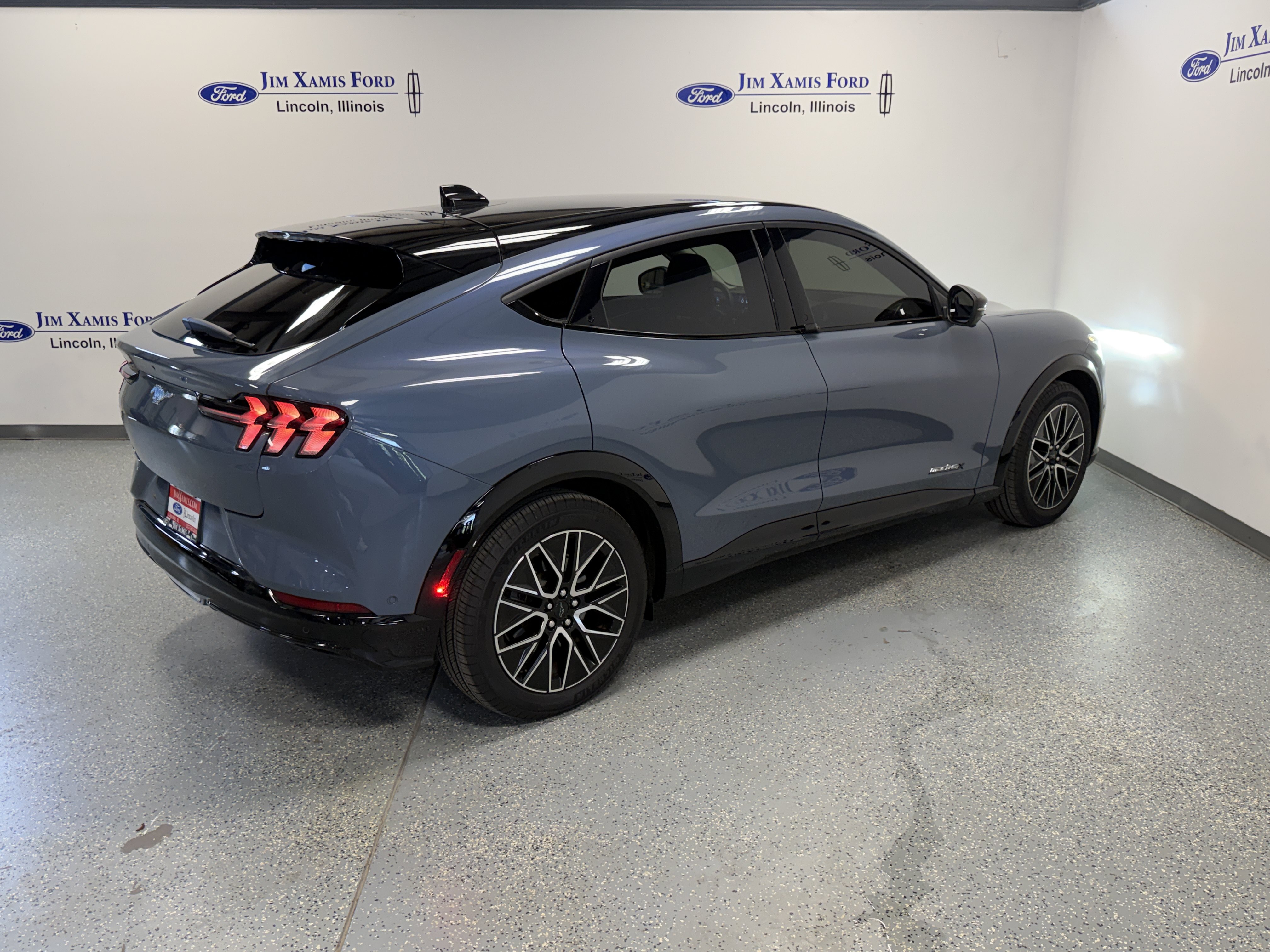 Used 2024 Ford Mustang Mach-E Premium AWD/4WD image 33