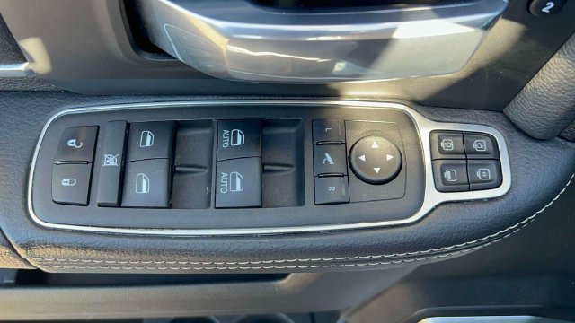 Used 2024 RAM 2500 Laramie w/ Safety Group AWD/4WD image 26
