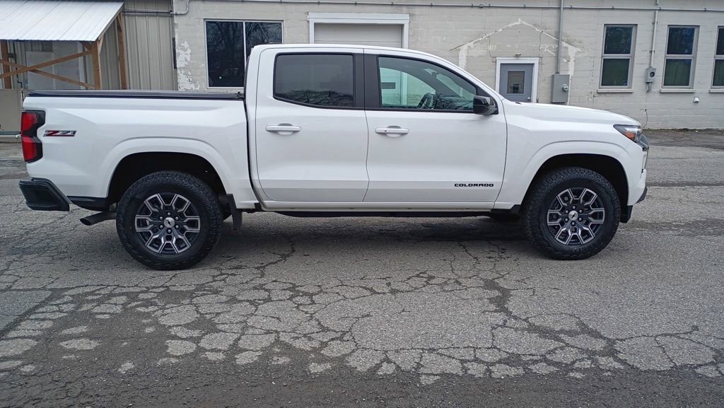Used 2024 Chevrolet Colorado Z71 image 9