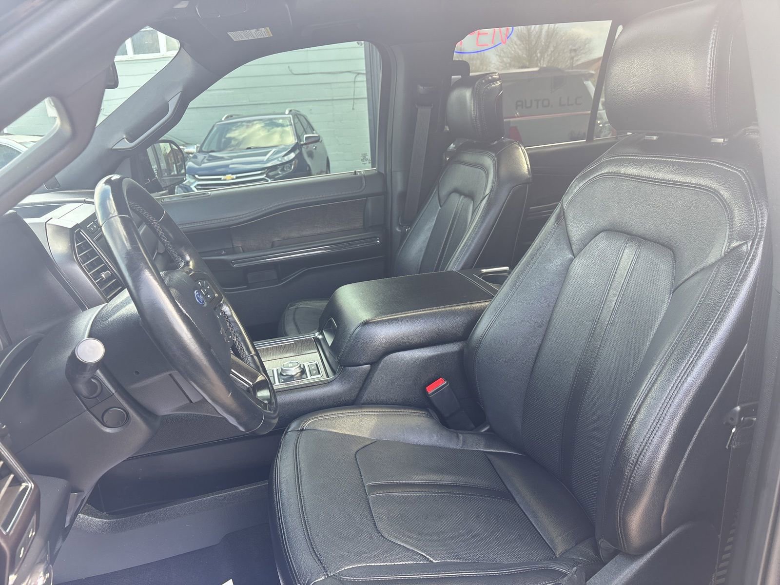 Used 2020 Ford Expedition Limited w/ Equipment Group 302A image 13