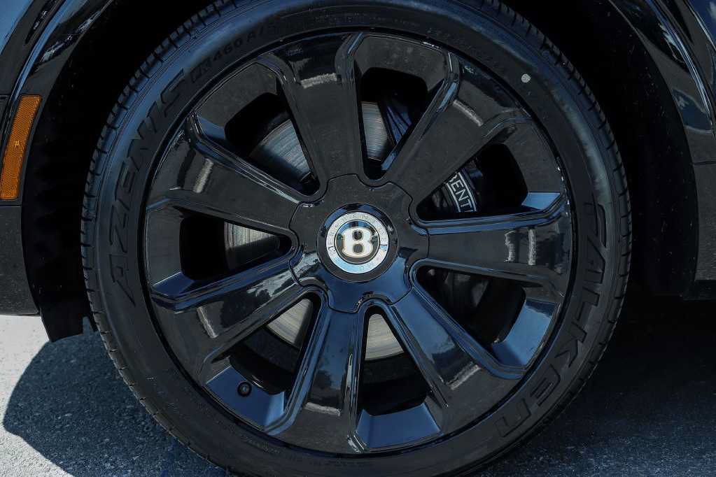 Used 2020 Bentley Bentayga AWD/4WD image 13