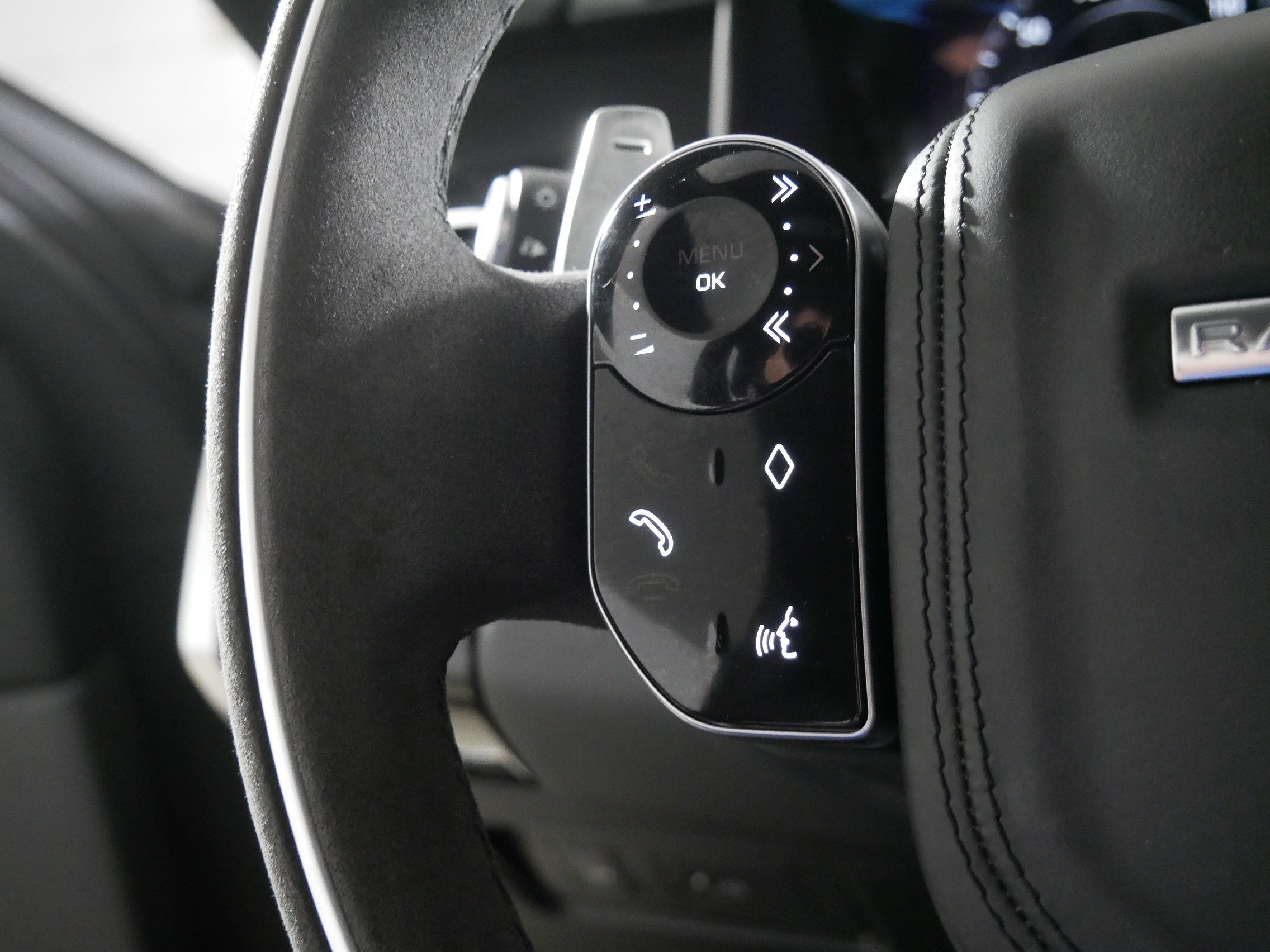 Used 2019 Land Rover Range Rover Sport HST AWD/4WD image 27
