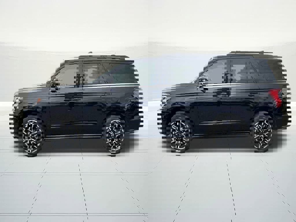 Used 2021 Ford Expedition Limited w/ Equipment Group 303A image 2