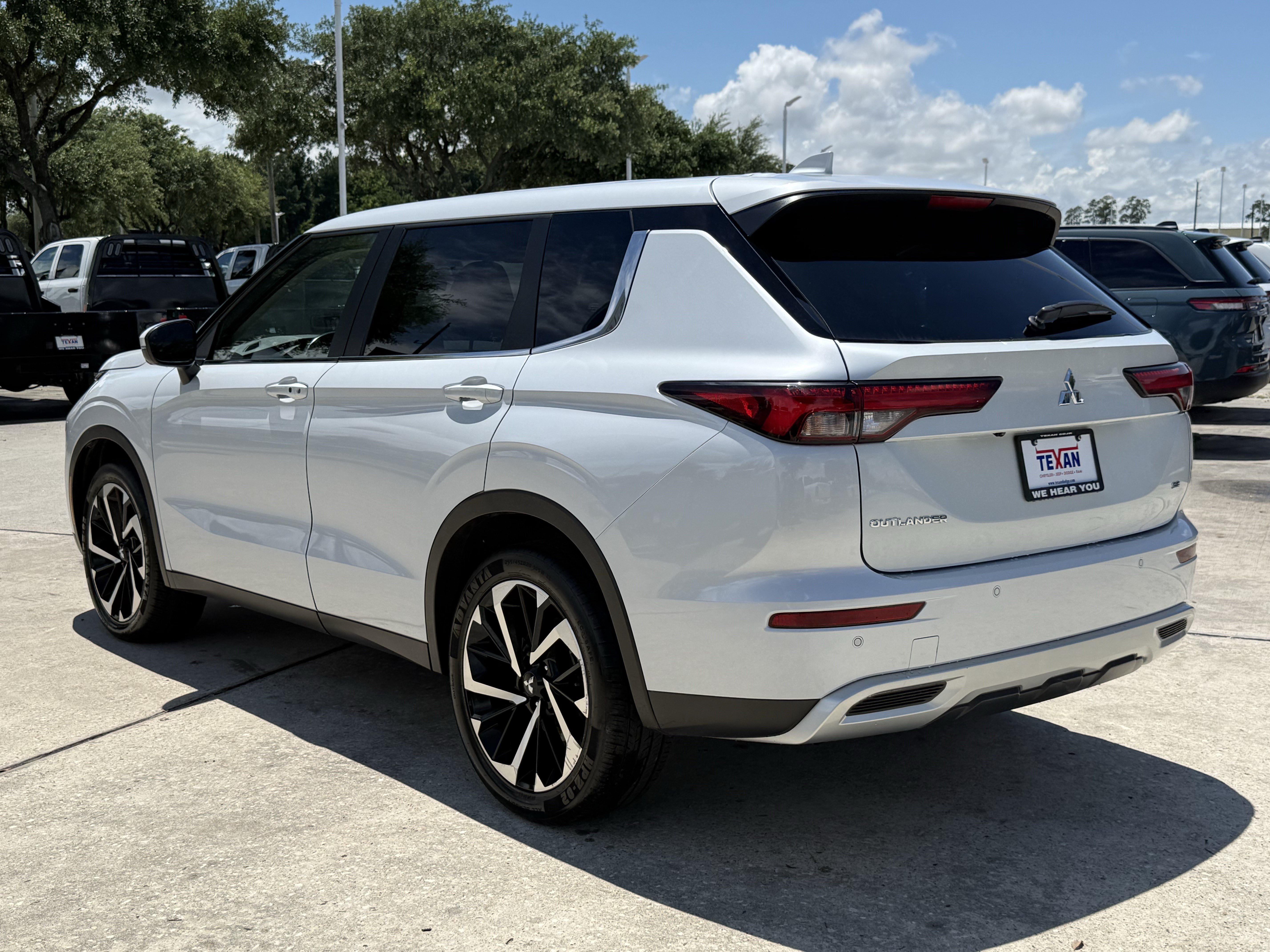 Used 2024 Mitsubishi Outlander SE FWD image 7