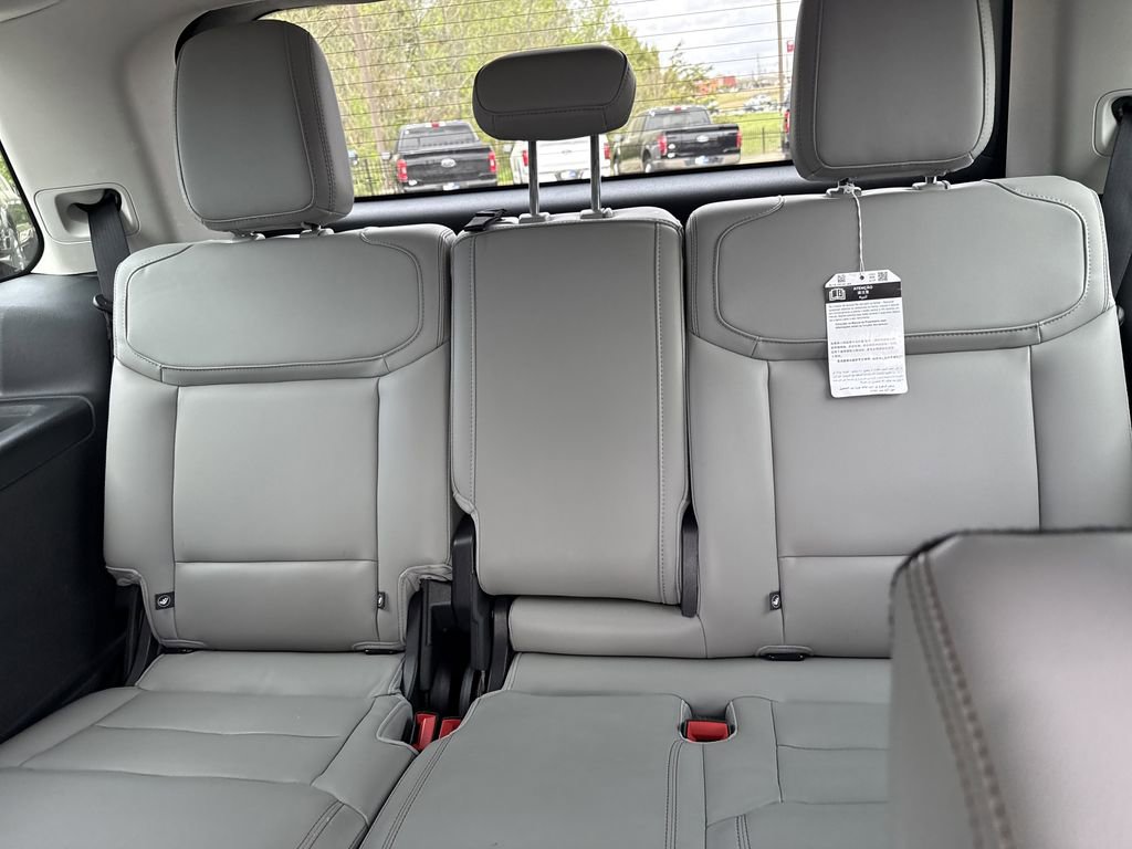 Used 2025 Ford Expedition Active AWD/4WD image 22