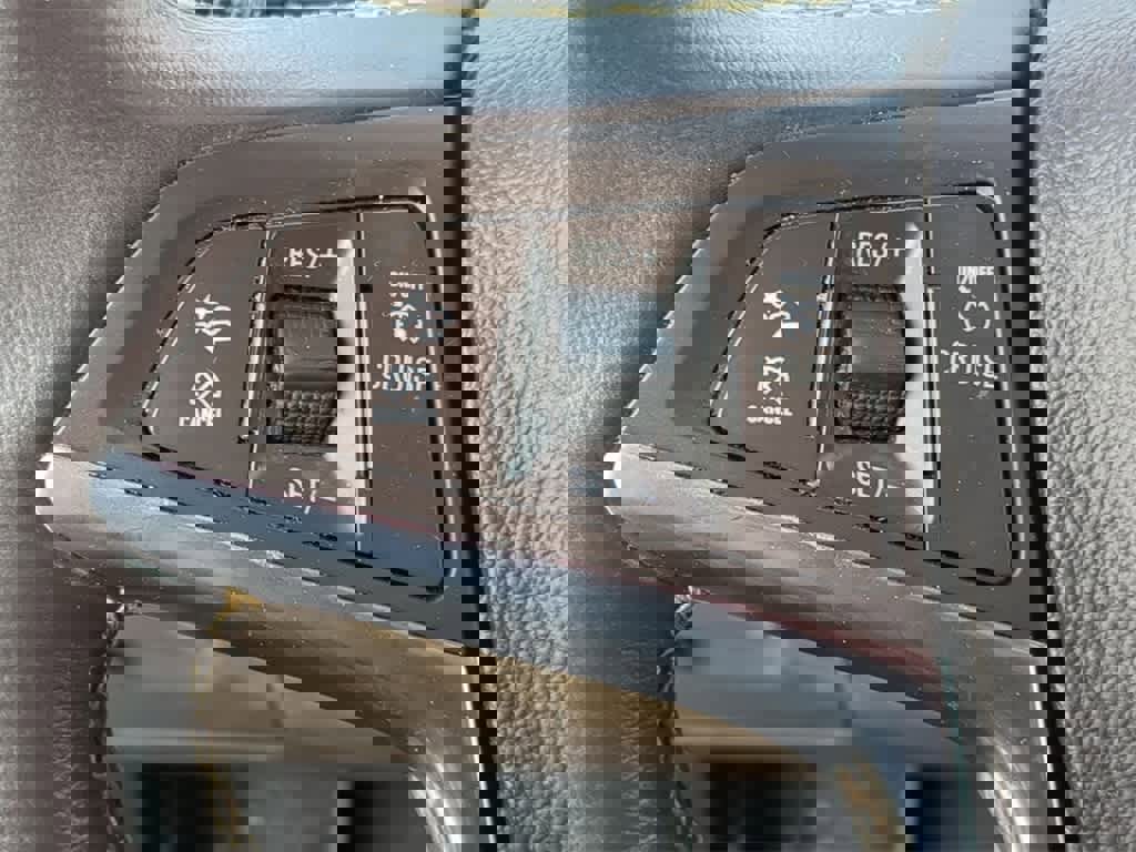 Used 2014 Buick Encore Premium image 25