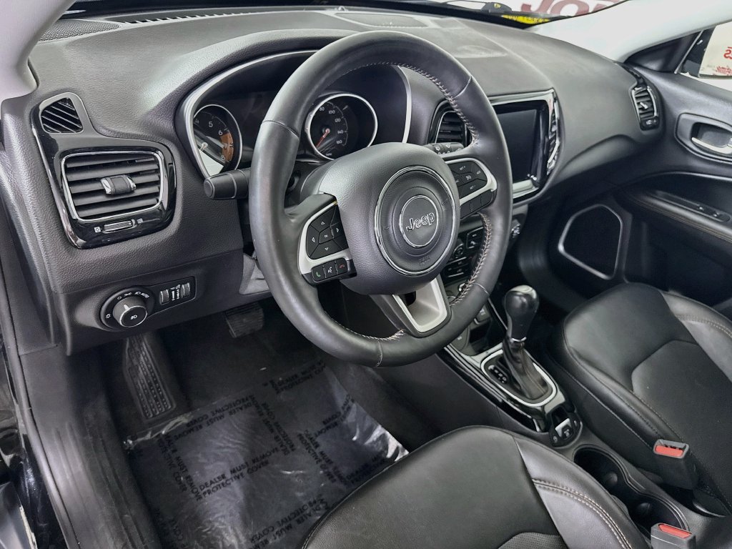 Used 2018 Jeep Compass Limited AWD/4WD image 18