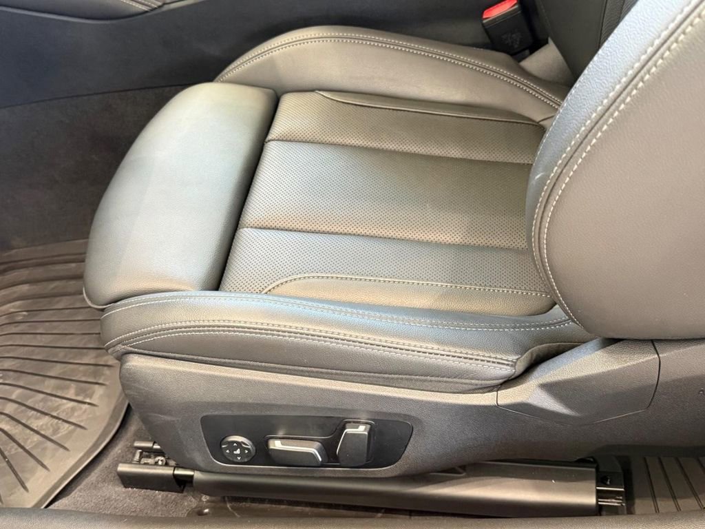 Used 2026 BMW 440i xDrive Coupe w/ Premium Package image 22