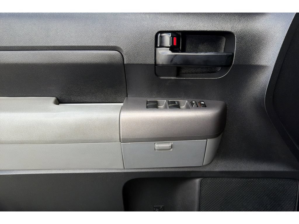 Used 2013 Toyota Tundra 2WD CrewMax w/ SR5 Pkg image 11