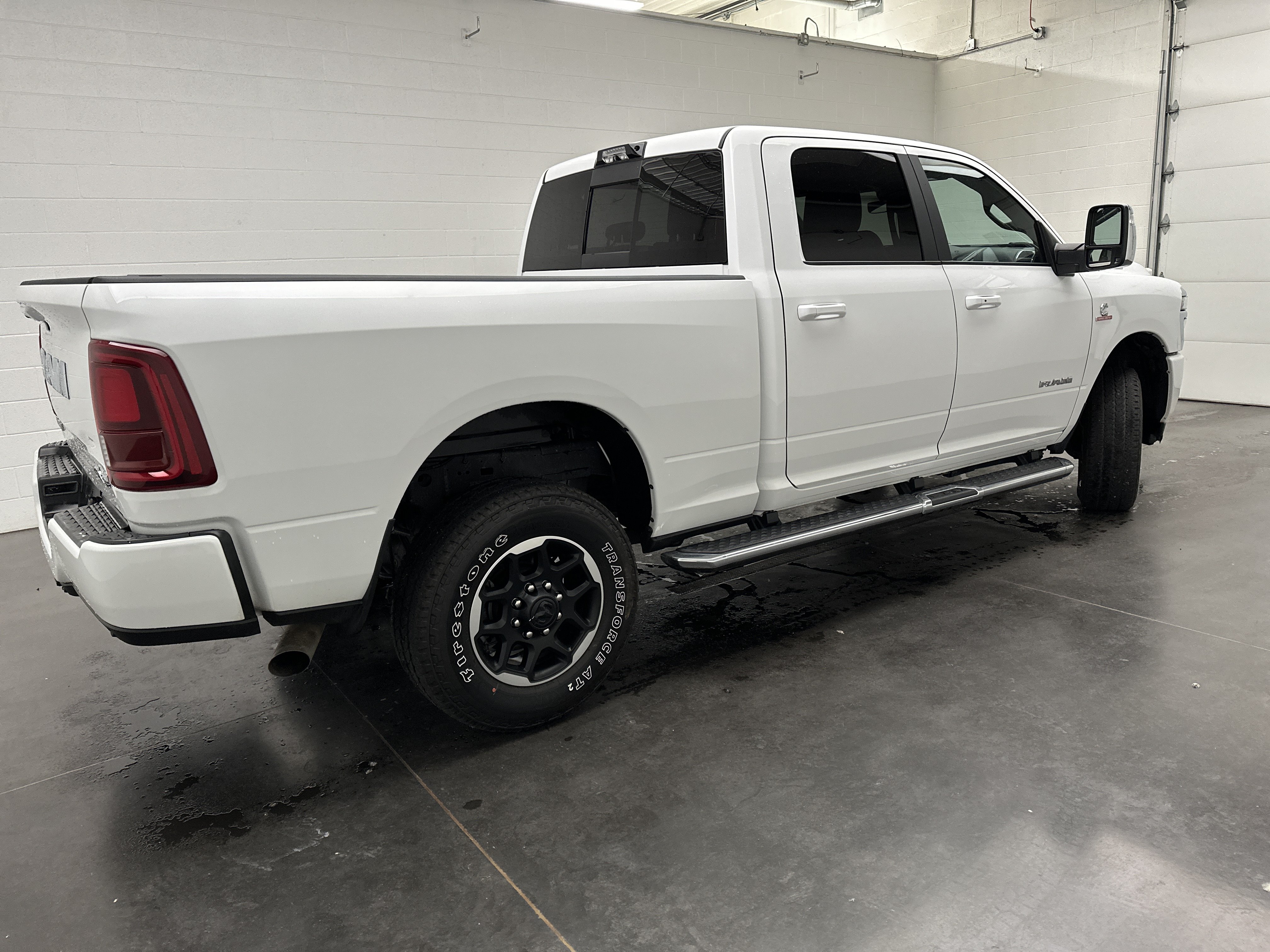Used 2025 RAM 2500 Laramie AWD/4WD image 10