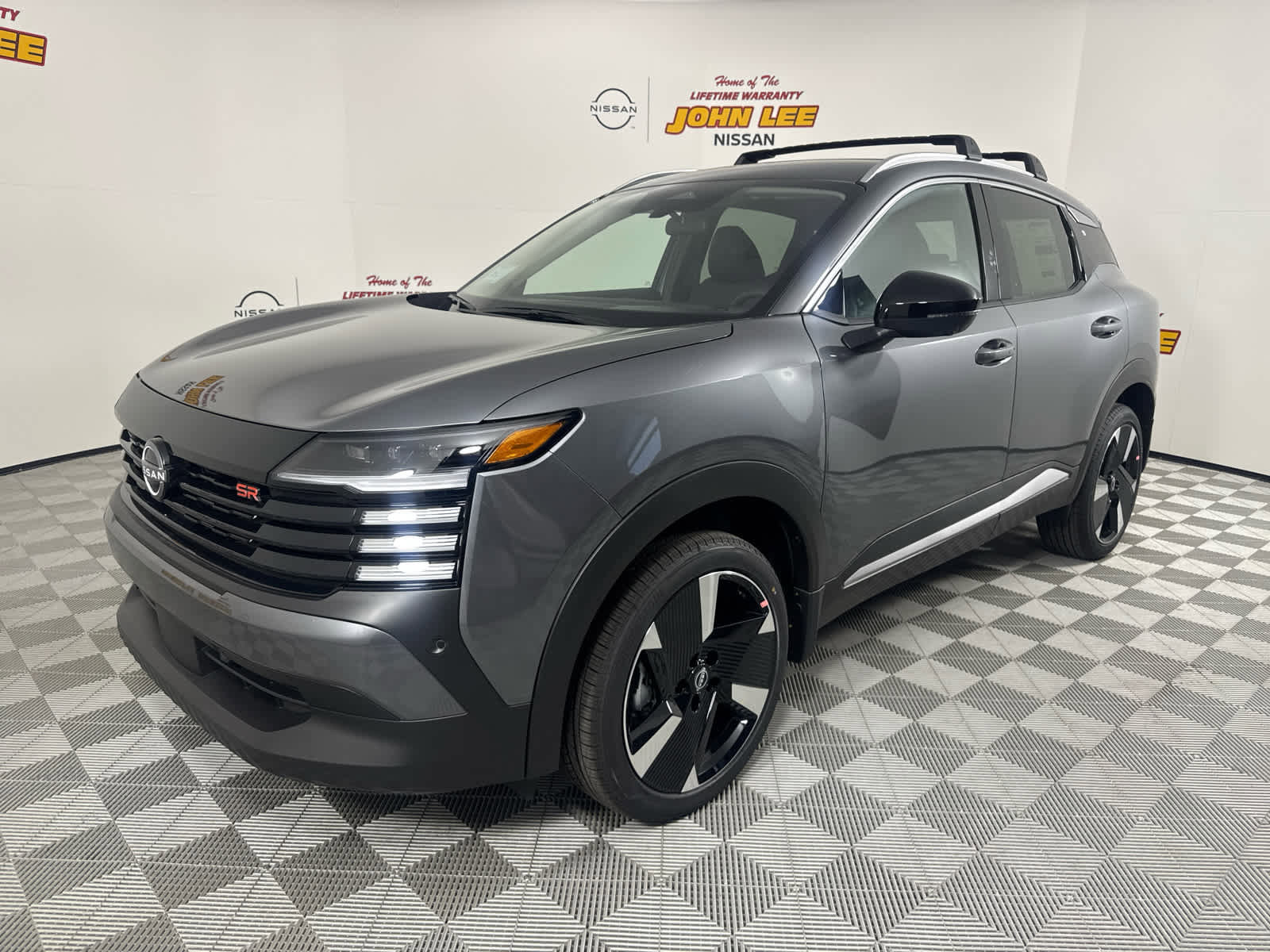 New 2026 Nissan Kicks SR image 1