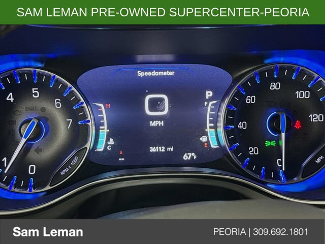 Used 2025 Chrysler Pacifica Limited FWD image 12