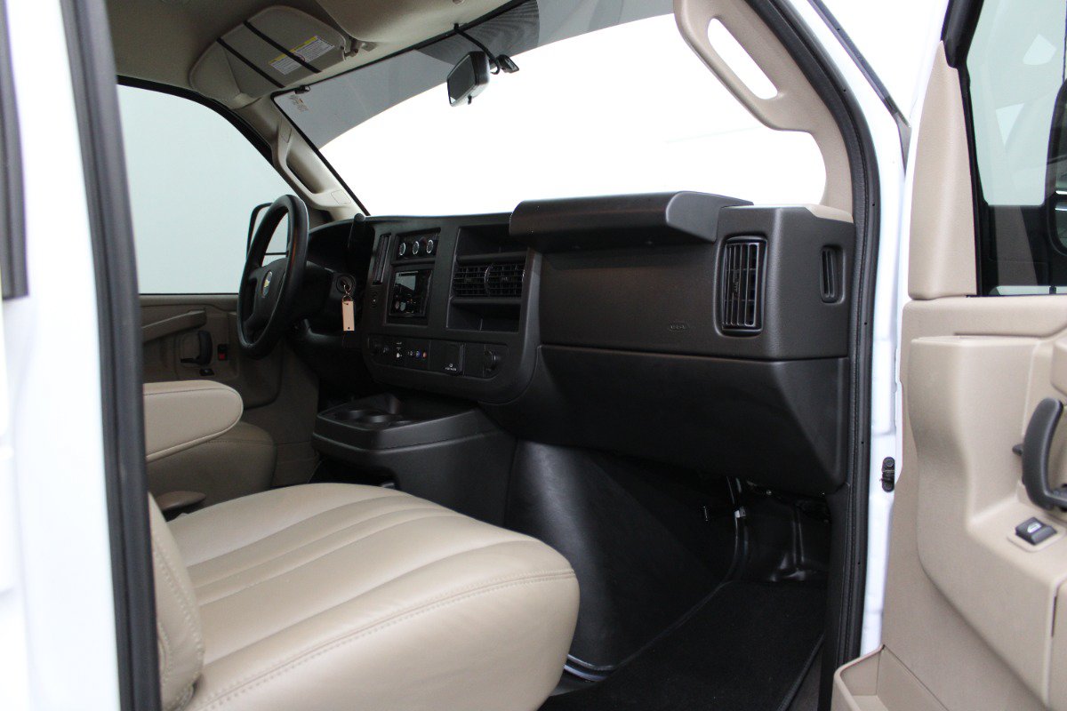 Used 2025 Chevrolet Express 2500 w/ Driver Convenience Package RWD image 9