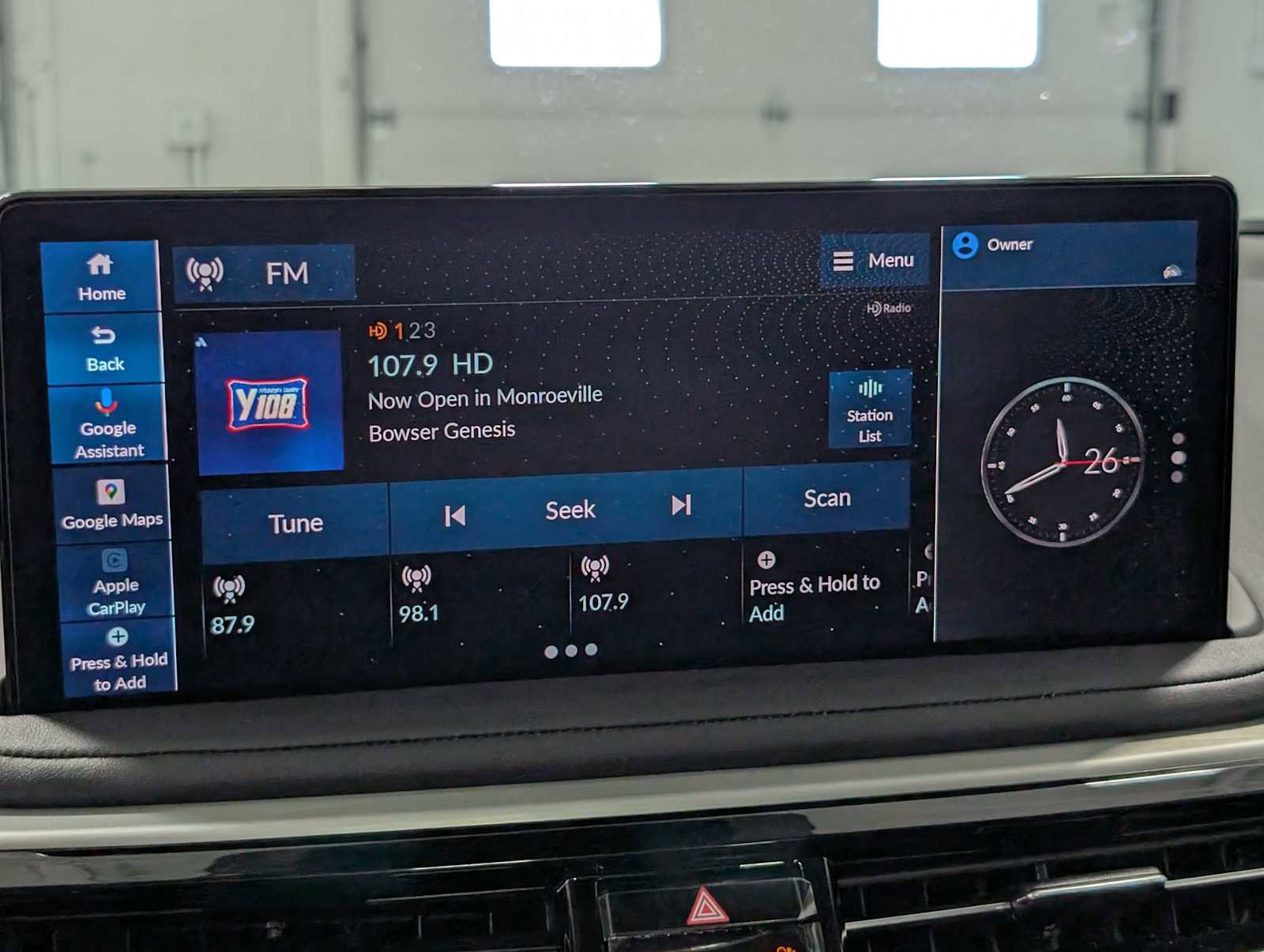 Used 2025 Acura MDX SH-AWD w/ Technology Package image 27