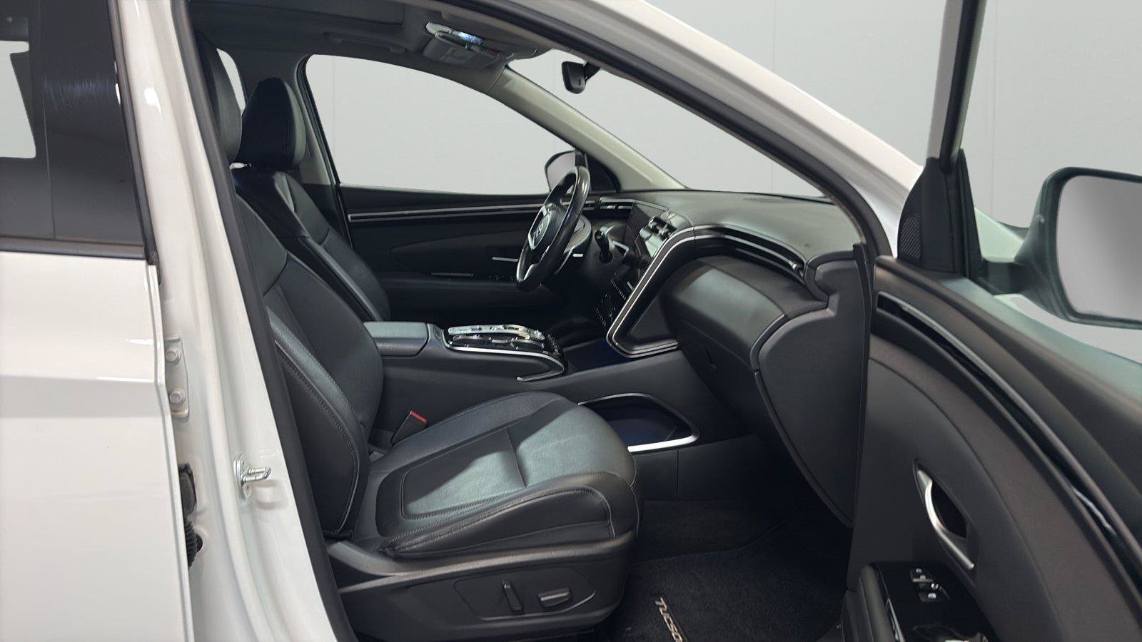 Used 2023 Hyundai Tucson Limited FWD image 14