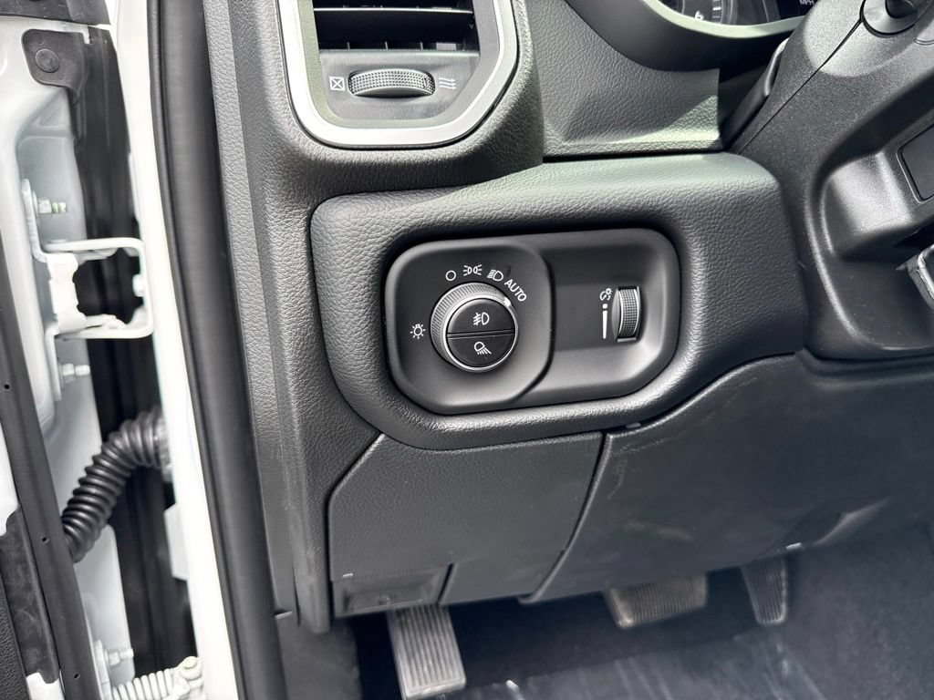 New 2026 RAM 2500 Big Horn AWD/4WD image 28