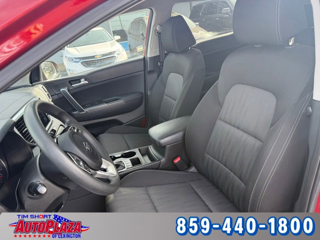 Used 2020 Kia Sportage LX AWD/4WD image 3