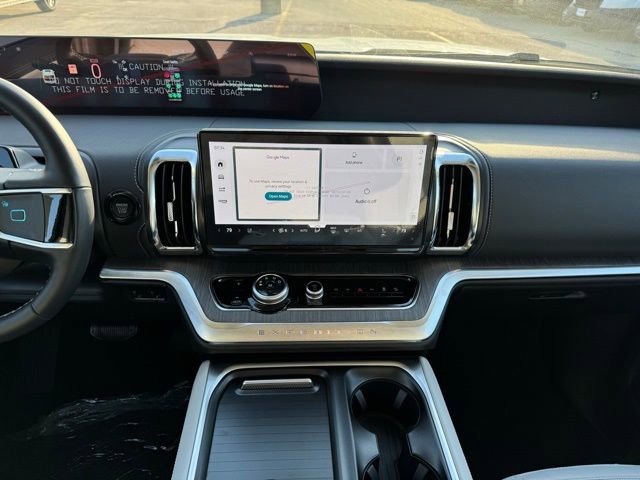 New 2026 Ford Expedition Max Platinum w/ Platinum Ultimate Package AWD/4WD image 2