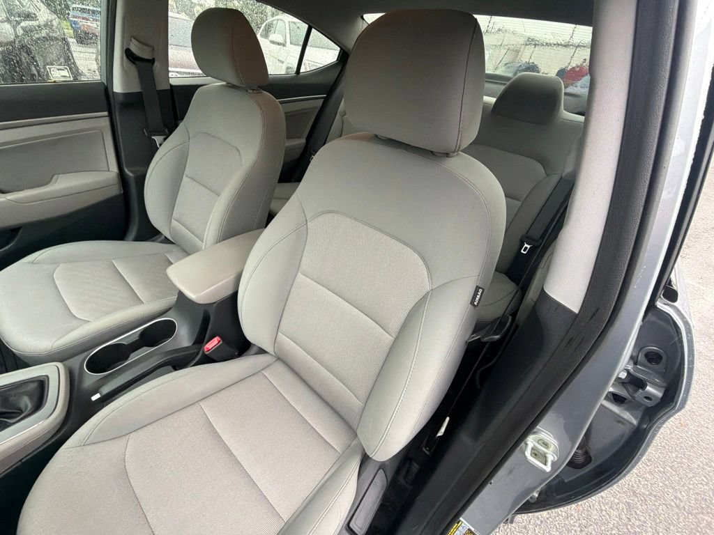 Used 2017 Hyundai Elantra SE FWD image 12