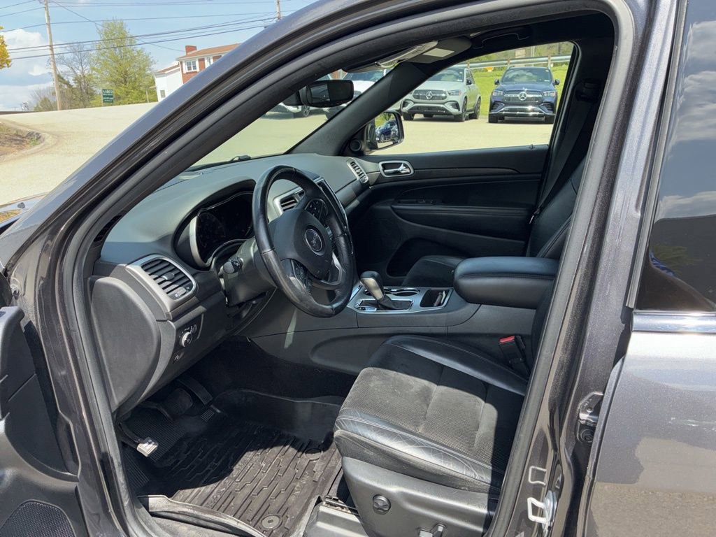 Used 2018 Jeep Grand Cherokee Altitude AWD/4WD image 14