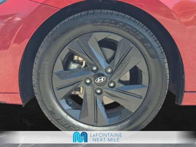 Used 2023 Hyundai Elantra SEL w/ Cargo Package FWD image 32