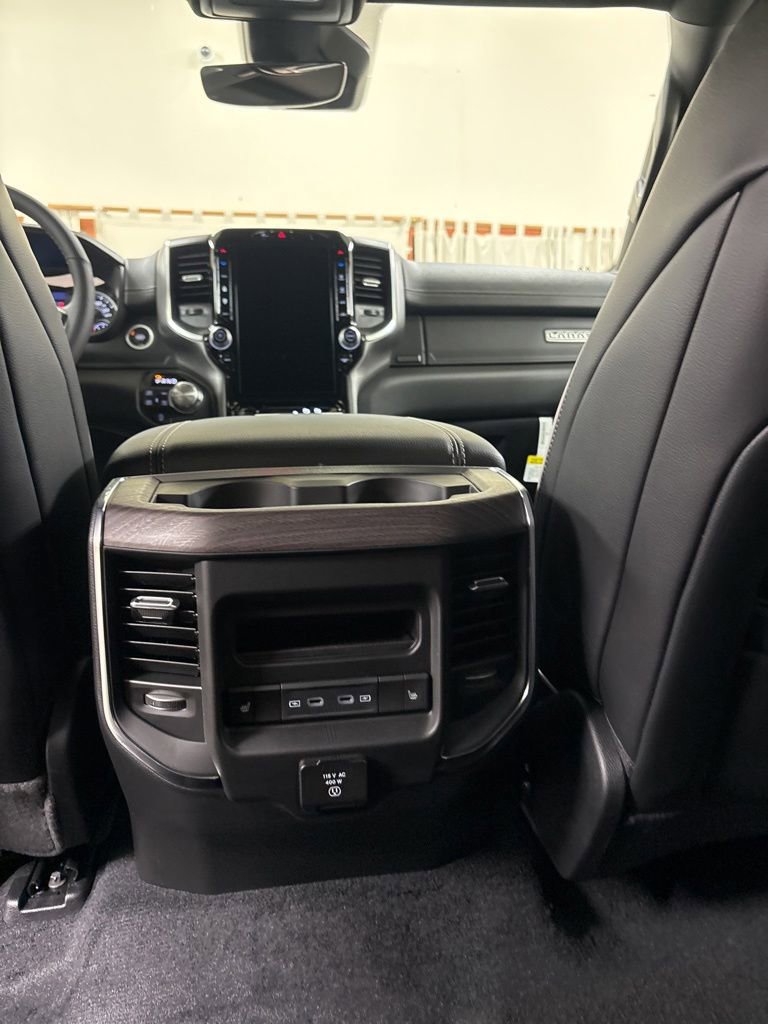 New 2026 RAM 1500 Laramie AWD/4WD image 22
