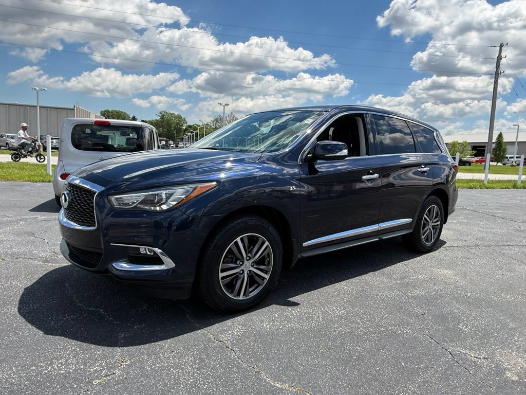 Used 2017 INFINITI QX60 Luxe AWD/4WD image 3