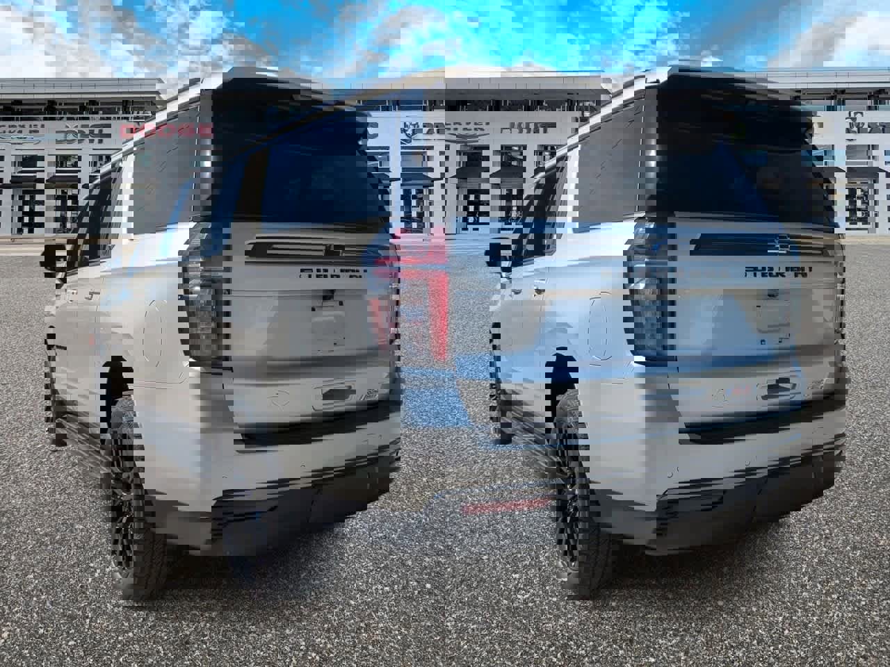 Used 2021 Chevrolet Suburban RST image 6