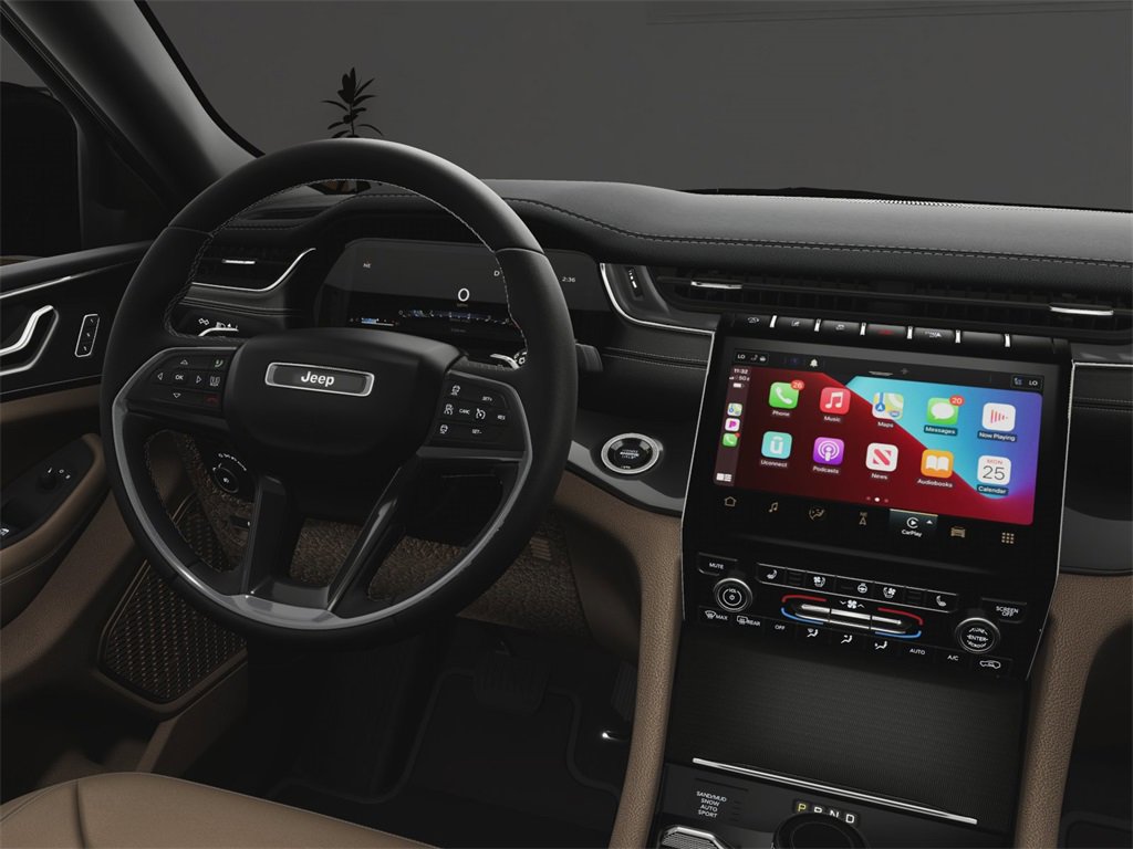 New 2025 Jeep Grand Cherokee Limited image 15