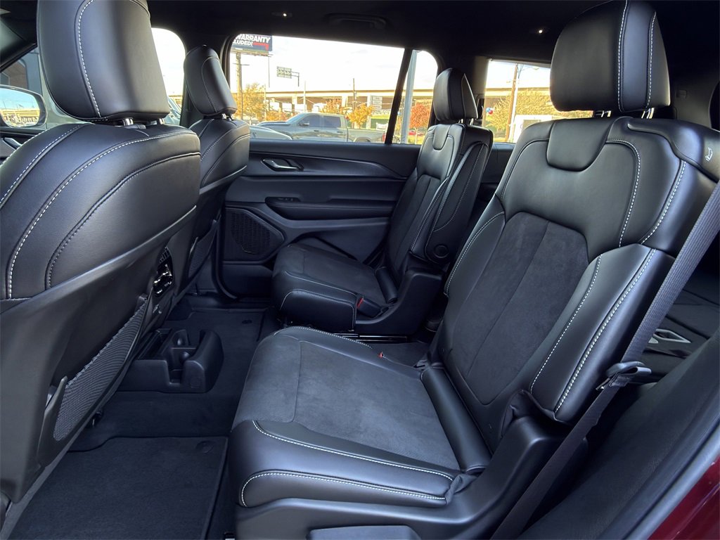 New 2025 Jeep Grand Cherokee L Altitude image 21