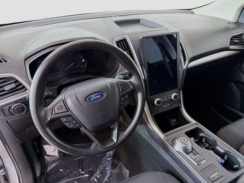 Used 2024 Ford Edge SE w/ Black Appearance Package AWD/4WD image 17