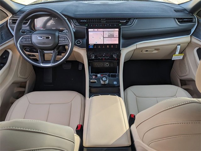 New 2025 Jeep Grand Cherokee Limited image 14