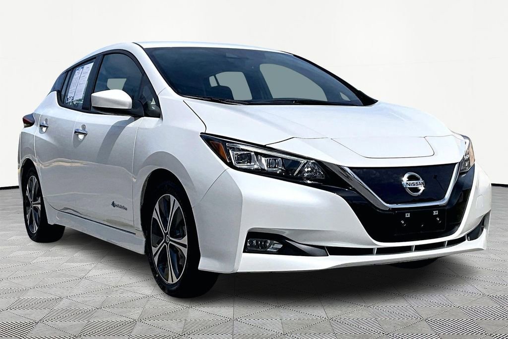 Used 2019 Nissan Leaf SV w/ SV Technology Package image 12