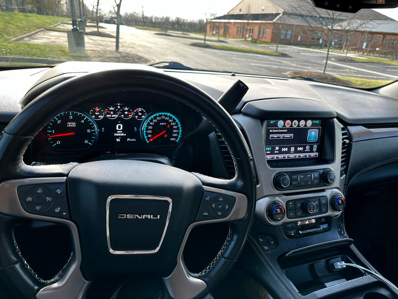 Used 2019 GMC Yukon Denali w/ Open Road Package image 12