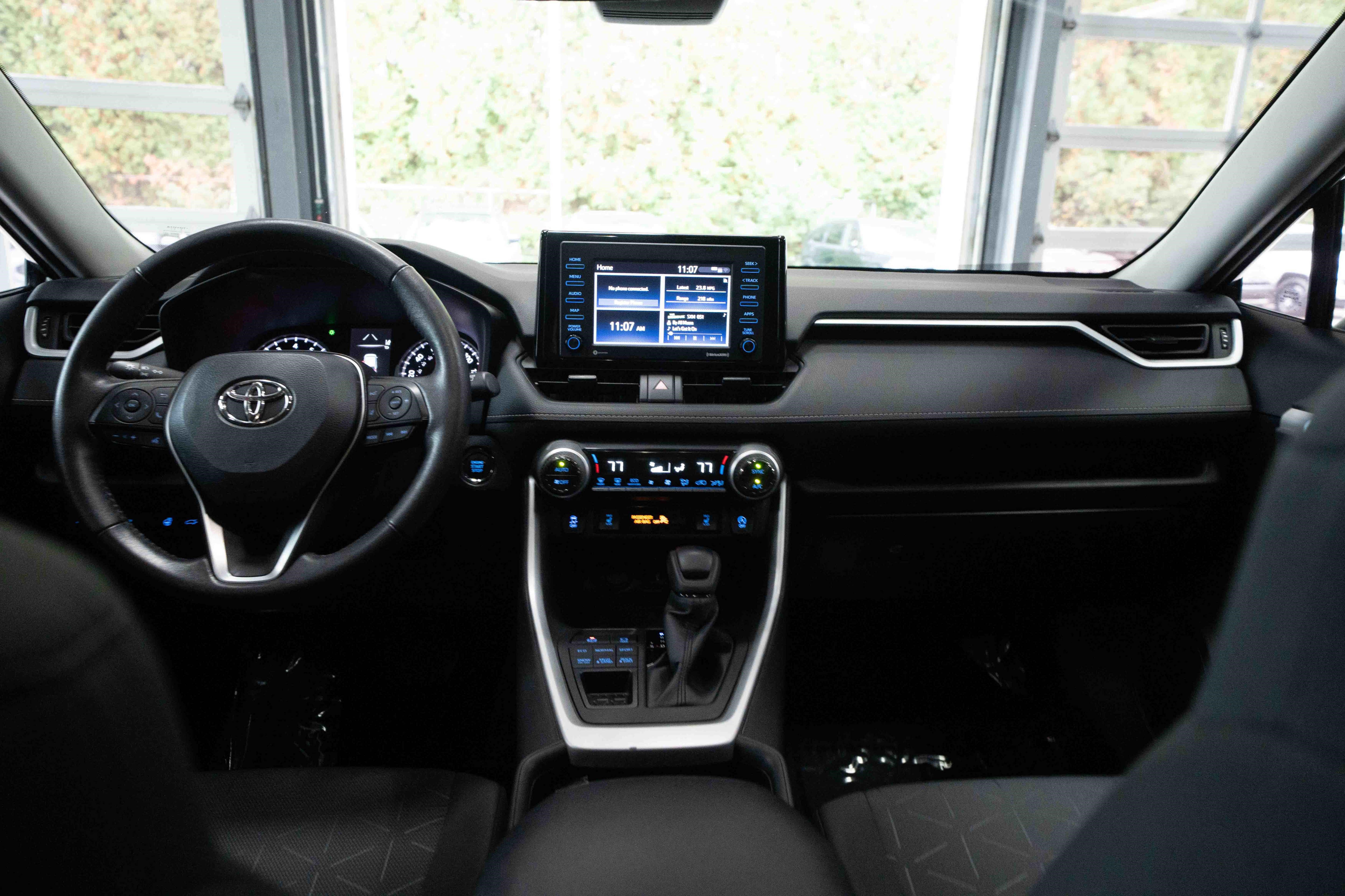 Used 2022 Toyota RAV4 XLE w/ Convenience Package AWD/4WD image 20