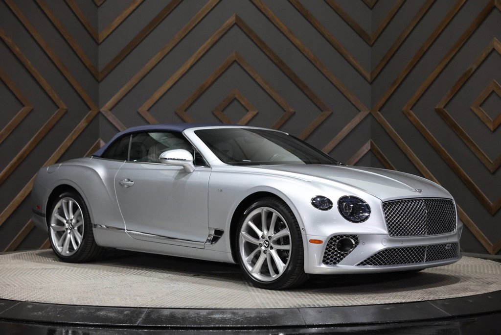 Used 2021 Bentley Continental GT image 3