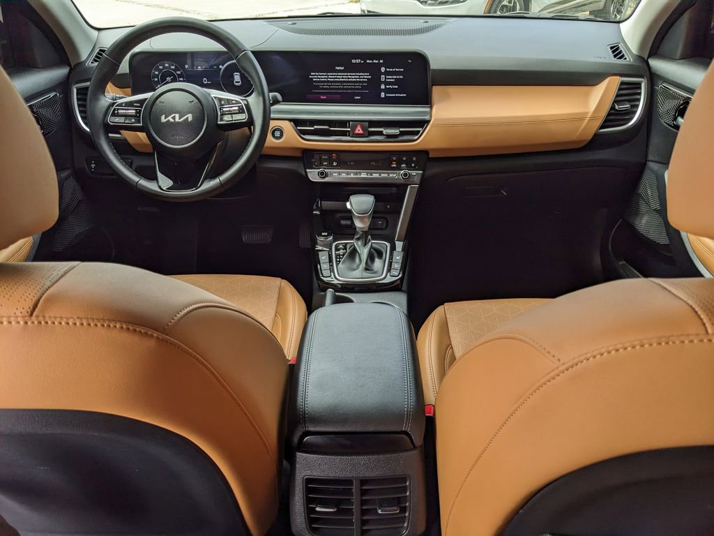 Certified 2026 Kia Seltos EX w/ EX Sunroof Package FWD image 14