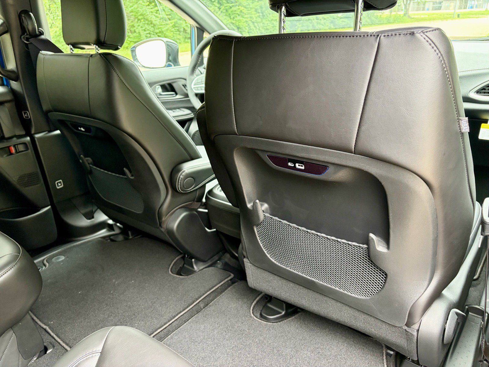 New 2027 Chrysler Pacifica Select FWD image 16