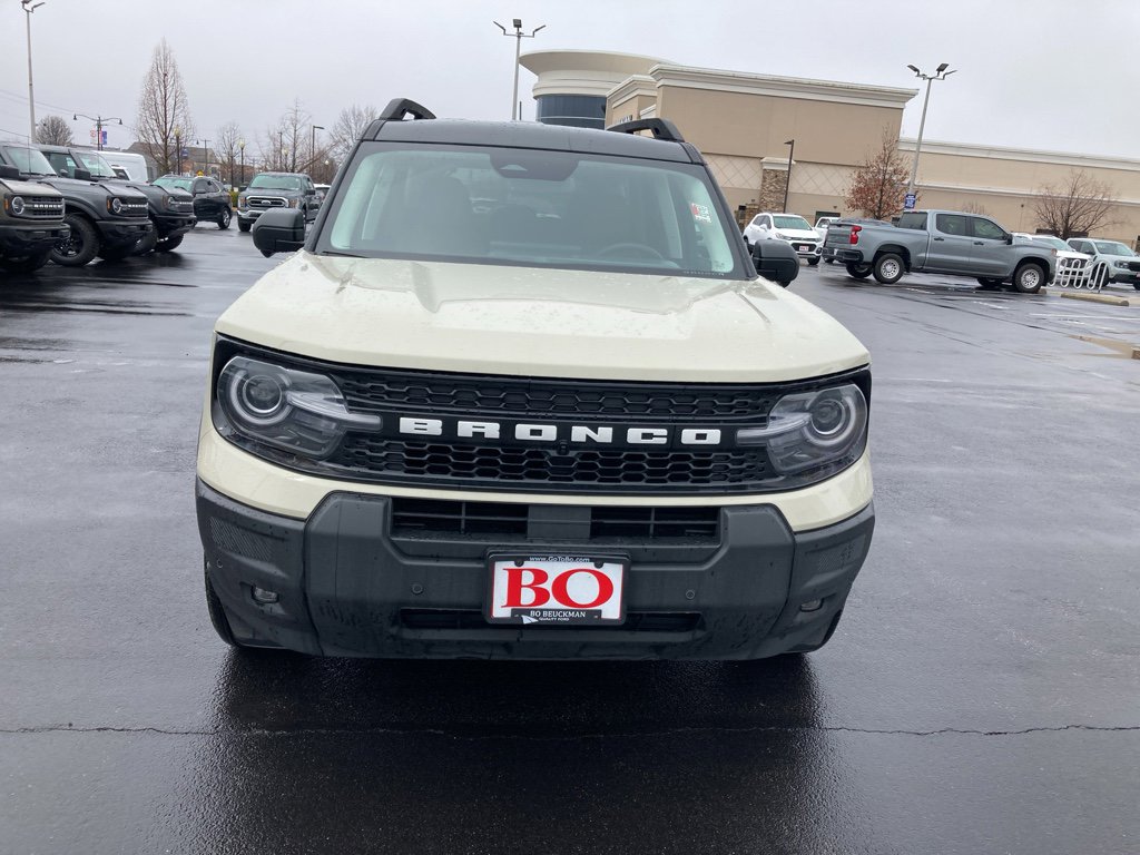 Used 2025 Ford Bronco Sport Outer Banks w/ Outer Banks Tech Package+ image 2