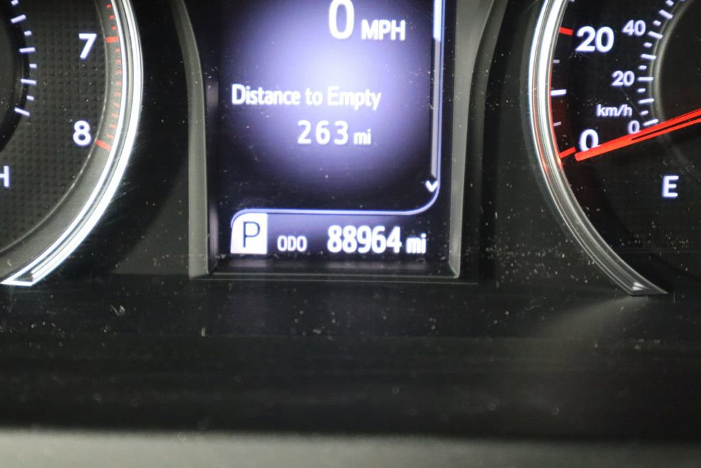 Used 2015 Toyota Camry SE FWD image 33