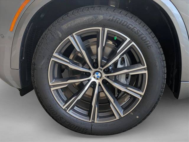 New 2026 BMW X5 xDrive40i w/ M Sport Package AWD/4WD image 10